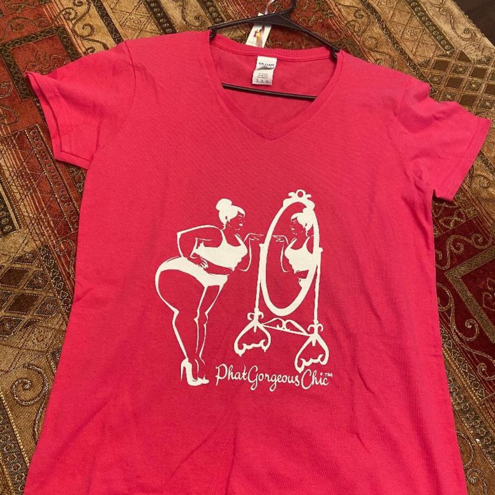 WOMEN'S V NECK SHIRT